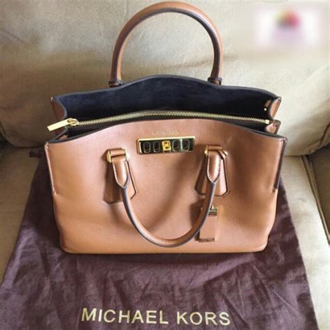 michael kors black leather vivienne satchel